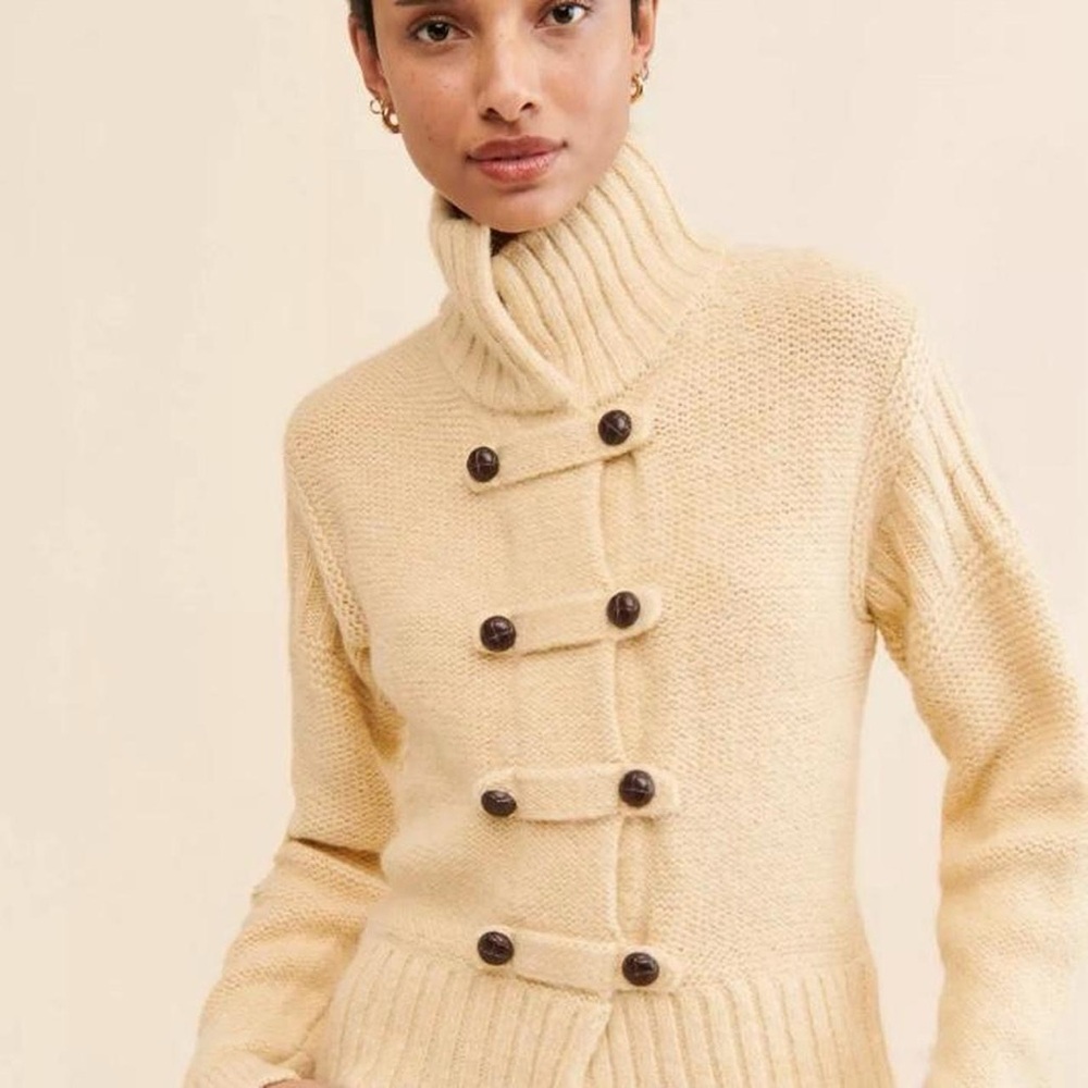 Steve Madden Cream Toggle-Front Turtleneck Sweater